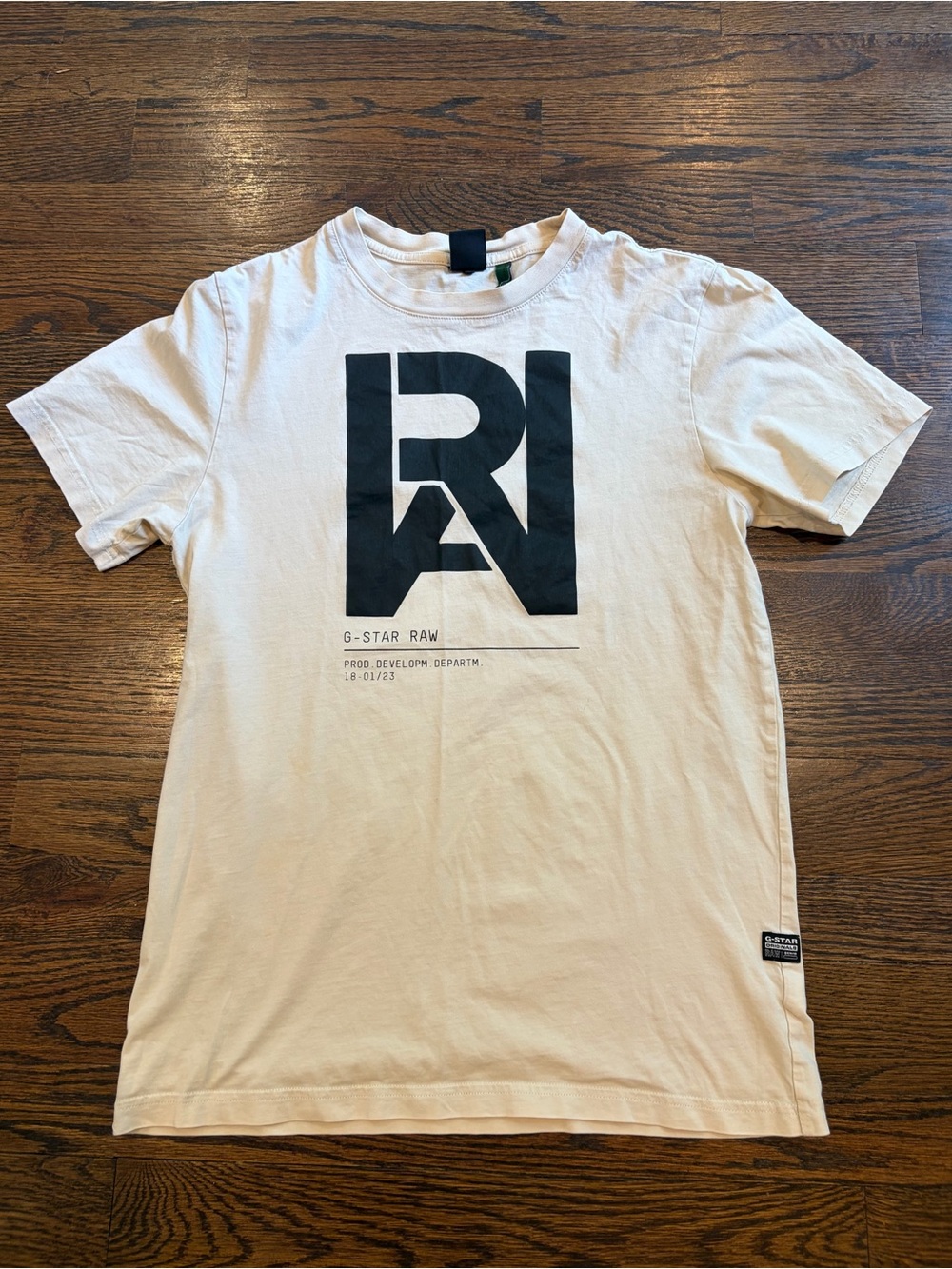 G-Star Cream Short-Sleeve Tee with Bold Black Graphic